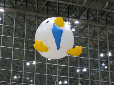 展示会ブース風船装飾施工例