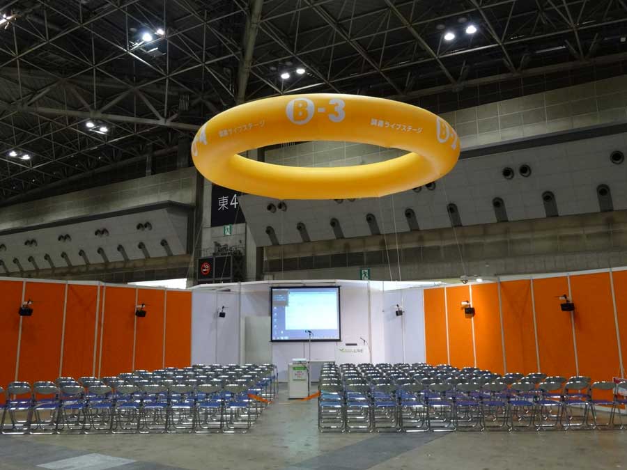 展示会ブースバルーン装飾施工例