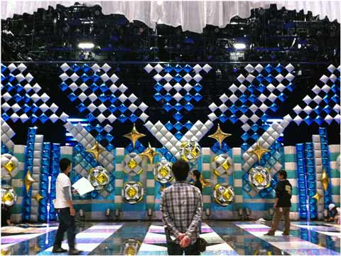 スタジオ舞台バルーンデコレーション｜現場施工例